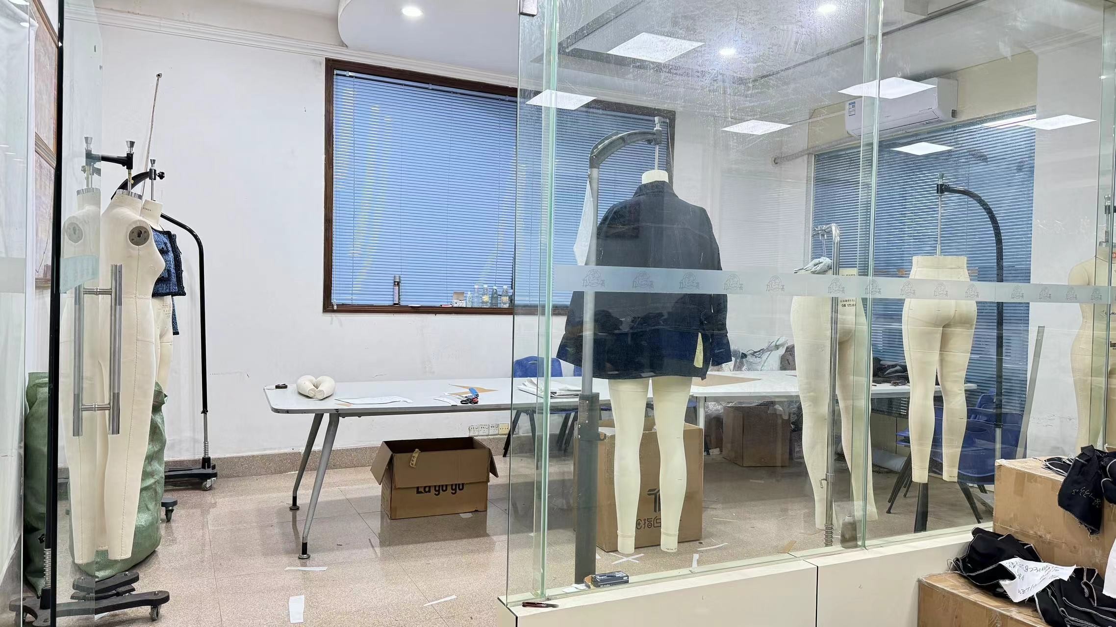Guangdong Shunde Leka Clothing Design Co., Ltd lini produksi pabrik