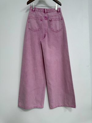 Jeans Denim Warna Pink Untuk Efek Perpanjang Kaki