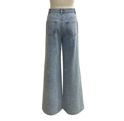 Dekorasi Denim Yang Berkilau Untuk Penampilan Yang Glamor Dan Menarik Mata
