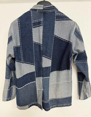 Trendy Jacquard Elements Denim Blazer Untuk tampilan yang berani dan bergaya
